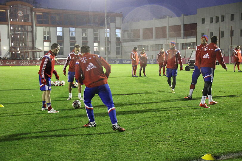 Vorbereitungen für die Rückrunde: Der FC Bayern startet ins Training. Die AZ war dabei. Die Bilder...