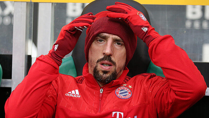 Das kann doch nicht wahr sein: Ribéry fällt schon wieder verletzt aus. Das kann doch nicht wahr sein: Ribéry fällt schon wieder verletzt aus.