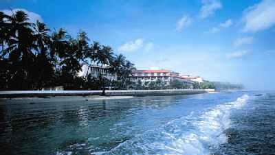 Das Hotel Paragon liegt direkt an der Küste Das Hotel Paragon liegt direkt an der Küste