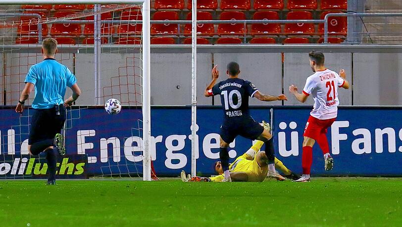 Saisontreffer Nummer drei für den zwölffachen türkischen Nationalspieler: Sercan Sararer erzielt das entscheidende 1:0 in Zwickau.