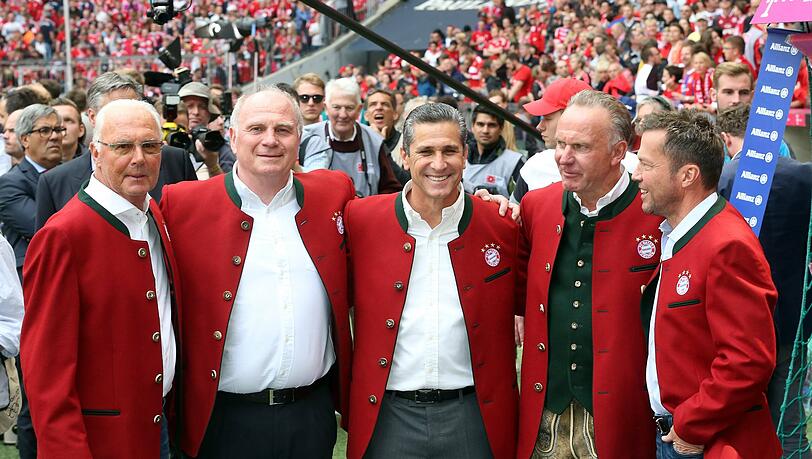Franz Beckenbauer, Uli Hoeness, Jorginho, Karl-Heinz Rummenigge, Lothar Matthäus (v.l.) im Jahr 2017.