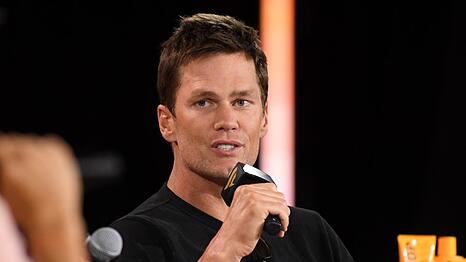 Tom Brady betreibt Läden für Sammelkarten.