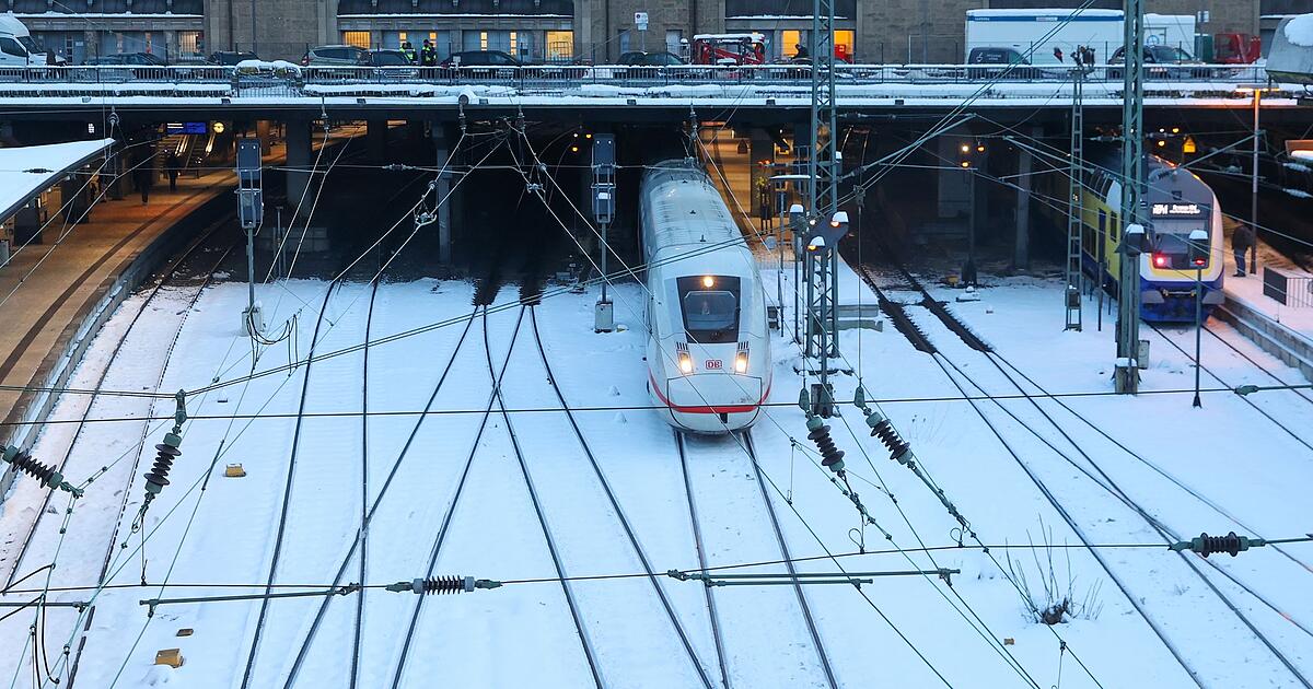 Wegen-Gl-tte-Vorhersage-Bahn-drosselt-Geschwindigkeit