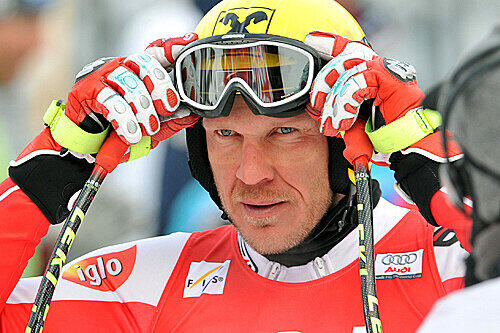 Einen der spektakulärsten Stürze in der Geschichte des alpinen Rennsports legte der Österreicher Hermann Maier hin.