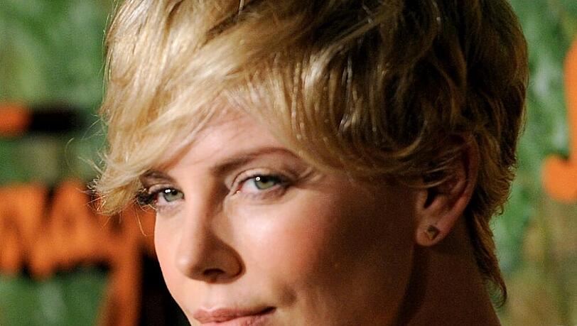 Heute kennt den Namen Charlize Theron so gut wie jeder Film-Fan Heute kennt den Namen Charlize Theron so gut wie jeder Film-Fan