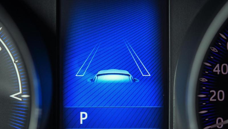 Neue Autos sollen für mehr Sicherheit im Straßenverkehr ab 2022 verpflichtend mit einer ganzen Reihe elektronischer Kontrollsysteme wie Spurhalte- und Tempoassistenten ausgestattet werden. Neue Autos sollen für mehr Sicherheit im Straßenverkehr ab 2022 verpflichtend mit einer ganzen Reihe elektronischer Kontrollsysteme wie Spurhalte- und Tempoassistenten ausgestattet werden.