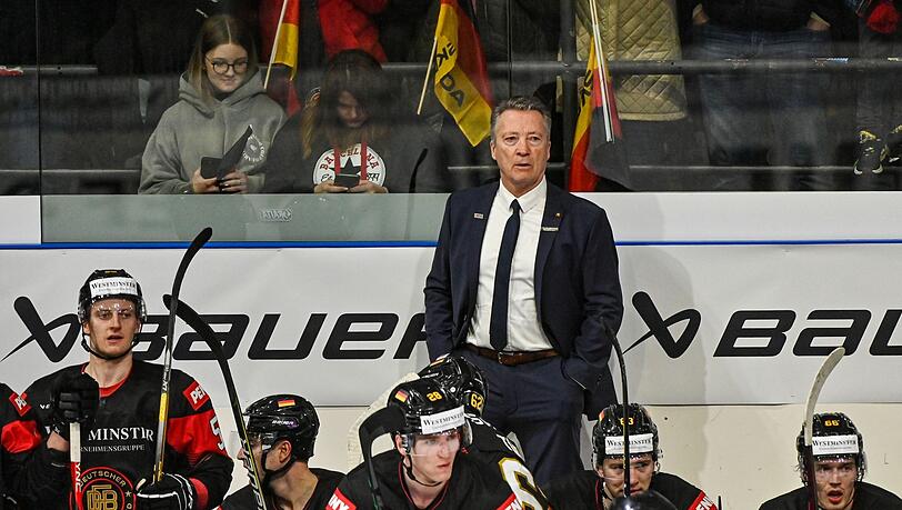 Bundestrainer Harold Kreis fordert vom Team mehr Entschlossenheit vor dem Tor.