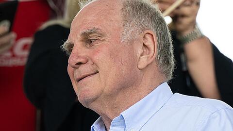 "Viel Kraft gewünscht": Hoeneß unterstützt den alten Erzrivalen.