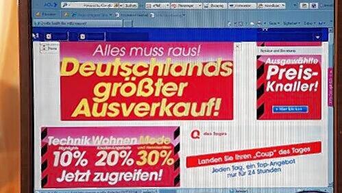 Wer auf dem Computer gestern dieses Bild sah, der war schon weit gekommen: Ein völlig überlastetes Computersystem ließ viele Käufer gar nicht erst auf die Homepage. Wer auf dem Computer gestern dieses Bild sah, der war schon weit gekommen: Ein völlig überlastetes Computersystem ließ viele Käufer gar nicht erst auf die Homepage.