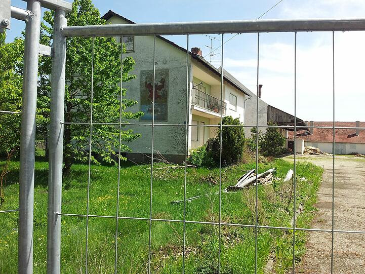 Geisterdorf: Dieser Hof ist schon verlassen. Er muss der dritten Startbahn weichen.