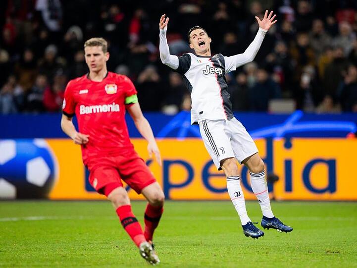 Cristiano Ronaldo ärgert sich über eine vergebene Möglichkeit.