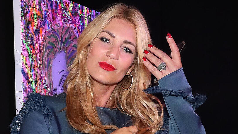Modeschöpferin Sarah Kern darf sich seit einer Woche offiziell "Dame" nennen. (Archivbild)