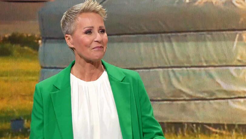 Sonja Zietlow kann ihre Tränen nicht zurückhalten.