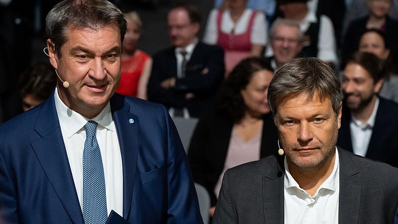 Einig, sich nicht einig zu sein: Robert Habeck (re.), Bundeswirtschaftminister, und Markus Söder, Ministerpräsident von Bayern.