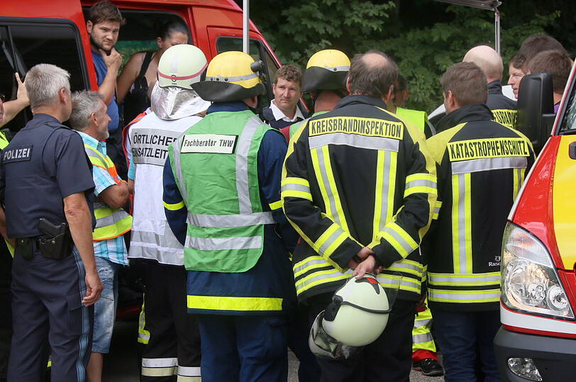 Am Mittwoch kam es in der Asylbewerberunterkunft Waldkraiburg zu zwei Großeinsätzen der Polizei. Die Bilder.