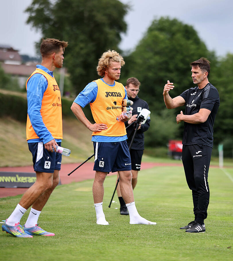 Neuzugang Max Christiansen kennt Coach Patrick Glöckner und Jesper Verlaat aus der gemeinsamen Zeit in Mannheim. Neuzugang Max Christiansen kennt Coach Patrick Glöckner und Jesper Verlaat aus der gemeinsamen Zeit in Mannheim.
