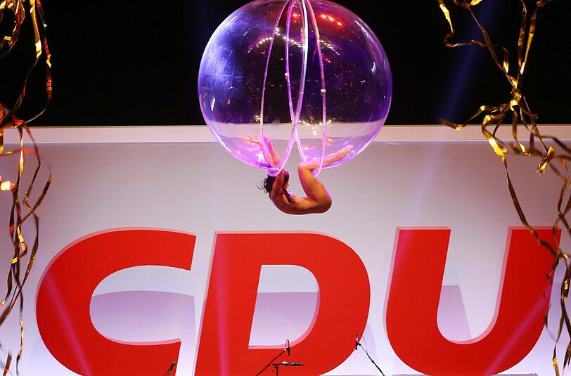 Dort zeigte die Tänzerin ihre Kunststücke.