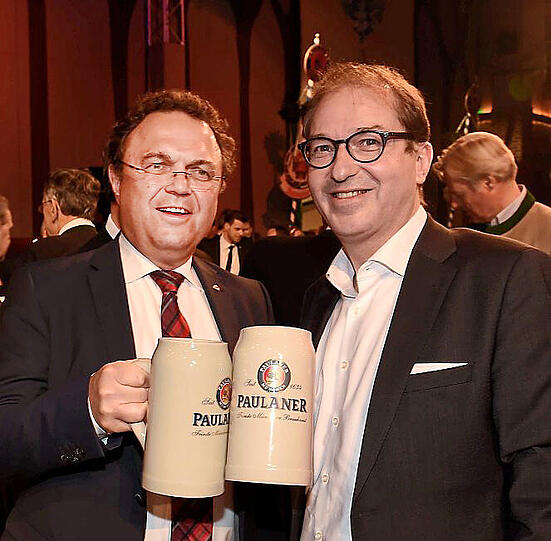 Hans-Peter Friedrich und Alexander Dobrindt bei der Salvatorprobe.