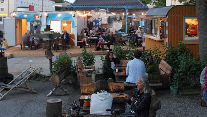 Das Kulturcafé Steinchen: "Mehr für junge Leute, aber so ein interessantes Café gibt es in München nicht noch einmal", findet der BA-Chef.