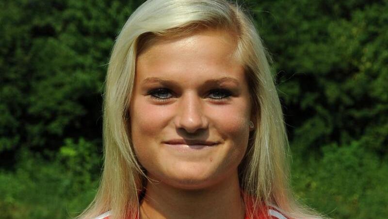 Carina Wenninger beim offiziellen Fototermin von FC Bayern München für die Saison 2010-11. Foto: FC Bayern München/www.fcb-ff.de/Archiv Carina Wenninger beim offiziellen Fototermin von FC Bayern München für die Saison 2010-11. Foto: FC Bayern München/www.fcb-ff.de/Archiv