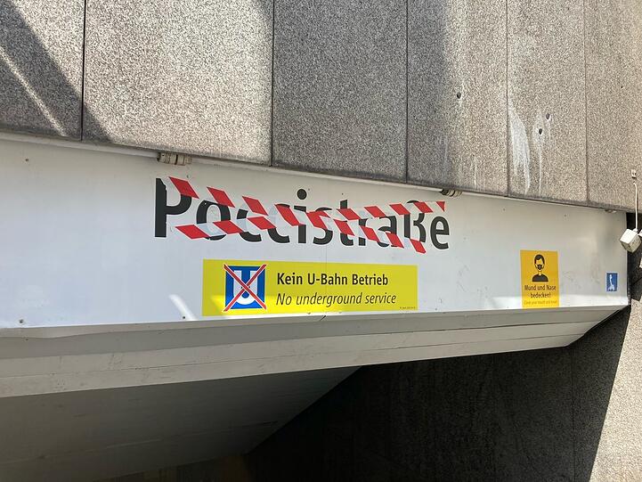 Endlich wieder frei: Die U-Bahnhaltestelle Poccistraße.