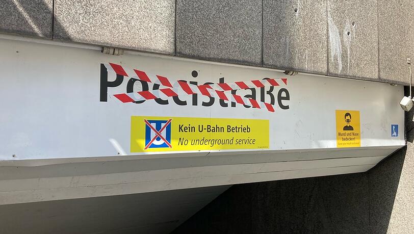 Endlich wieder frei: Die U-Bahnhaltestelle Poccistraße. Endlich wieder frei: Die U-Bahnhaltestelle Poccistraße.