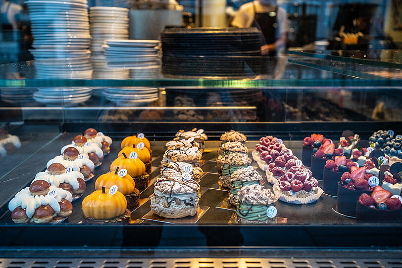 Was darf es sein? Die Törtchen wechseln je nach Saison. Zehn verschiedene Kreationen sind pro Tag auswählbar.