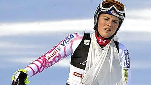 Schmerz lass nach: Olympia-Favoritin Lindsay Vonn erreicht das Ziel in Lienz nach ihrem Sturz im Riesenslalom auf eher unkonventionelle Art. Schmerz lass nach: Olympia-Favoritin Lindsay Vonn erreicht das Ziel in Lienz nach ihrem Sturz im Riesenslalom auf eher unkonventionelle Art.