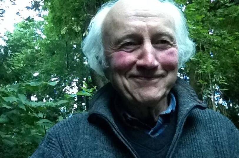 Der 75-jährige ehemalige Rechtspfleger Alfred Mayer aus Berg am Laim stellt sich auch zur Wahl.