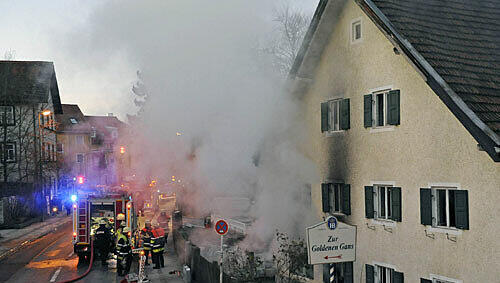 Im Erdgeschoss des Wohnhauses in der Planegger Straße hat es gebrannt. Im Erdgeschoss des Wohnhauses in der Planegger Straße hat es gebrannt.