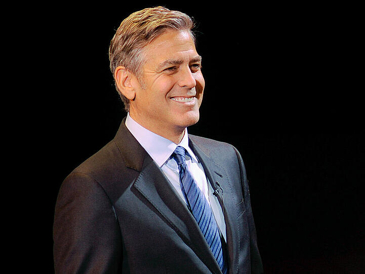 George Clooney auf der Bühne für das SeriousFun Children's Network