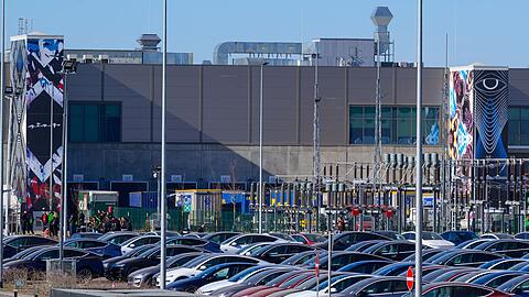 Das Ergebnis der Betriebsratswahl bei Tesla in Gr&uuml;nheide steht fest. (Archivbild)