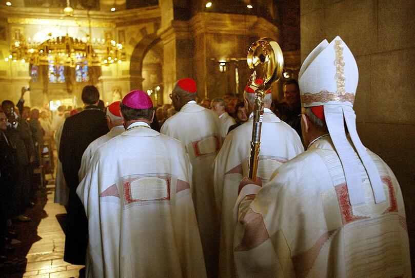 Nach Aachen im Jahr 2003 ist München die zweite deutsche Stadt, die das Internationale Friedenstreffen beherbergt hat. Unter den Teilnehmern der Veranstaltung waren Vertreter der katholischen und evangelischen Kirche, des Judentums, des Islam und anderer Religionen. Ihr Ziel war ein Dialog zum Frieden.