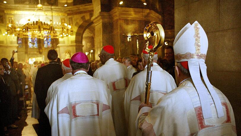 Nach Aachen im Jahr 2003 ist München die zweite deutsche Stadt, die das Internationale Friedenstreffen beherbergt hat. Unter den Teilnehmern der Veranstaltung waren Vertreter der katholischen und evangelischen Kirche, des Judentums, des Islam und anderer Religionen. Ihr Ziel war ein Dialog zum Frieden. Nach Aachen im Jahr 2003 ist München die zweite deutsche Stadt, die das Internationale Friedenstreffen beherbergt hat. Unter den Teilnehmern der Veranstaltung waren Vertreter der katholischen und evangelischen Kirche, des Judentums, des Islam und anderer Religionen. Ihr Ziel war ein Dialog zum Frieden.