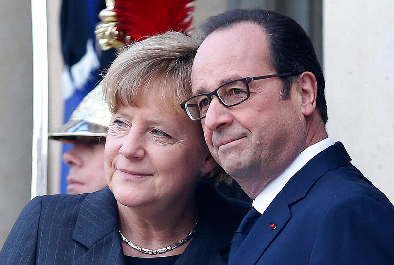 Solidaritätsmarsch gegen Terror in Paris: Bis zu einer Million Menschen wurden erwartet. Merkel und Hollande trauern Arm in Arm. Die Bilder...