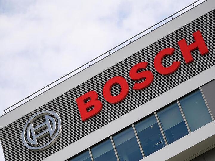 Das Bosch-Logo auf dem Forschungscampus des Konzerns in Renningen.