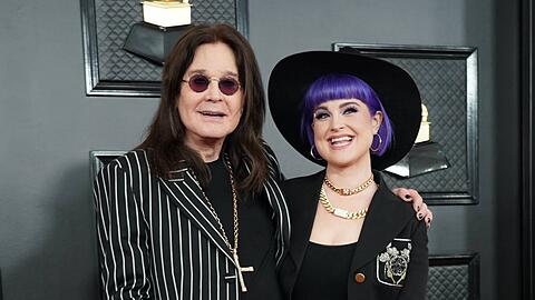 Ozzy Osbourne mit seiner Tochter Kelly im Jahr 2020.
