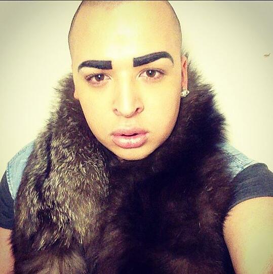 Jordan James Parkes Transformation: Von eigentlich ganz normal bis zur männlichen Kim Kardashian.