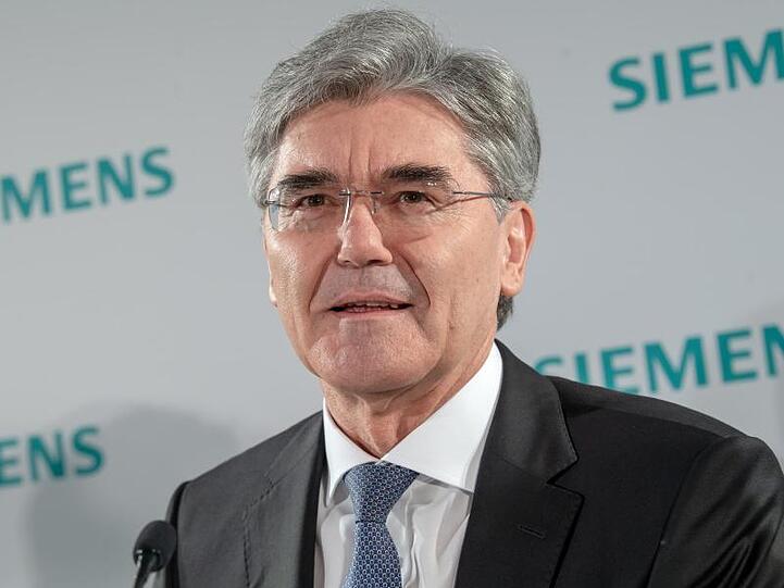 Joe Kaeser, Vorstandsvorsitzender von Siemens, während einer Pressekonferenz. Foto: Peter Kneffel/dpa/Archivbild