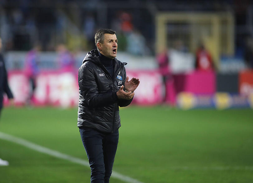 Musste sich seiner Zeit im Toto-Pokal Illertissen geschlagen geben: Ex-Sechzig-Coach Michael Köllner. Musste sich seiner Zeit im Toto-Pokal Illertissen geschlagen geben: Ex-Sechzig-Coach Michael Köllner.