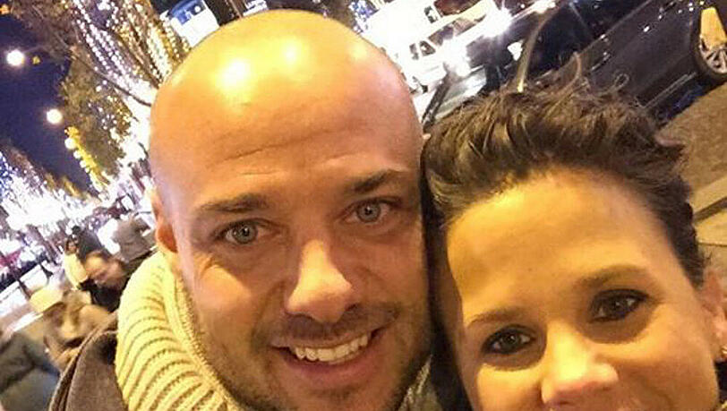 Nicht ohne seine Claudia: Im Dezember postete Christian Tews dieses Liebes-Selfie aus Paris auf seiner Facebook-Seite Nicht ohne seine Claudia: Im Dezember postete Christian Tews dieses Liebes-Selfie aus Paris auf seiner Facebook-Seite