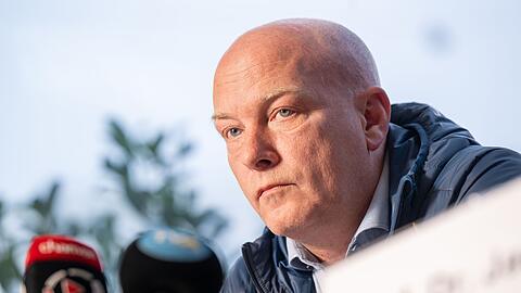 Vor dem Landgericht München I steht die teilweise Neuverhandlung des Parteispenden-Prozesses gegen den früheren Regensburger OB Joachim Wolbergs aus dem Jahr 2018/19 an. (Archivbild)