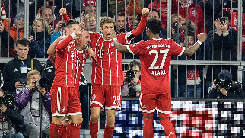 Das gab's selten: Sechs Mal jubelten die Bayern gegen Dortmund.
