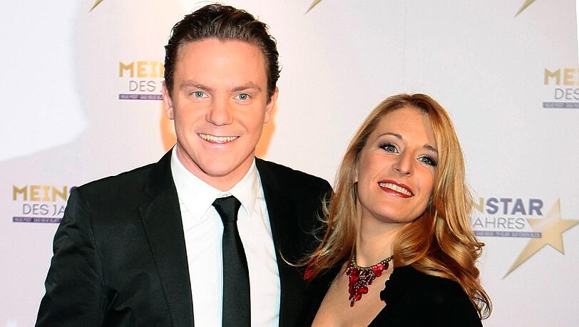 Frisch geschieden: Volksmusiksänger Stefanie Hertel (33) und Stefan Mross (37) sind keine Ehepartner mehr. Frisch geschieden: Volksmusiksänger Stefanie Hertel (33) und Stefan Mross (37) sind keine Ehepartner mehr.