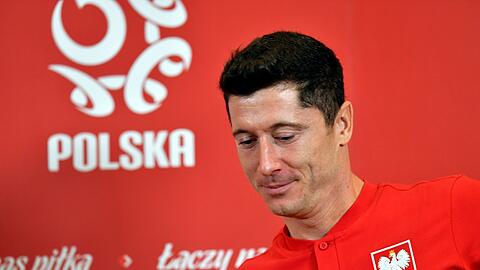 Robert Lewandowski soll eigentlich am 24. März mit der polnischen Nationalmannschaft in Moskau auf Russland treffen.