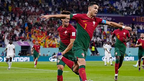 Portugals Superstar Cristiano Ronaldo jubelt nach seinem Treffer gegen Ghana.