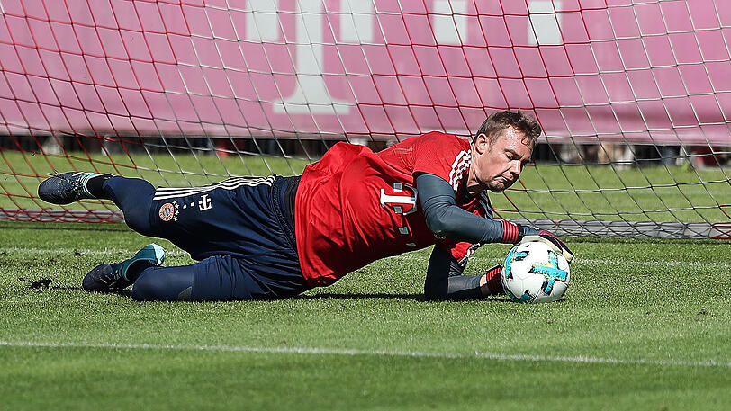Auf dem Weg zurück ins Bayern-Tor: Manuel Neuer.