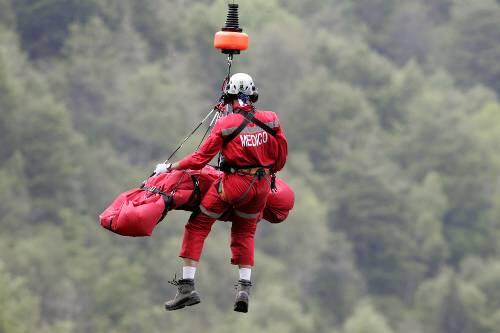 Wurde nach seinem Horrorsturz im Hubschrauber ins Krankenhaus gebracht: Pedro Horrillo.