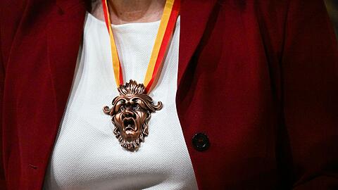 Der Schlappmaulorden wird seit 1989 an schlagfertige Pers&ouml;nlichkeiten aus Politik, Unterhaltung und Gesellschaft verliehen.