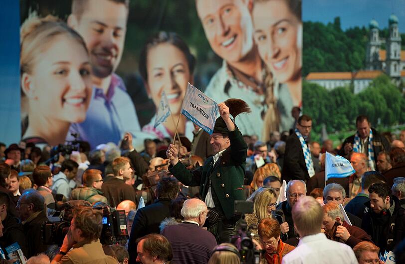 Politischer Aschermittwoch der CSU in Passau - die Bilder aus der Dreiländerhalle